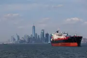 Tensions USA-Iran : le pétrole flambe et les Bourses européennes plongent
