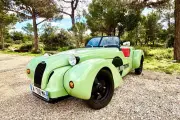 Test du roadster 2CV Burton : une expérience de conduite pure et sans assistances