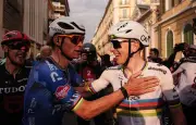Tour des Flandres 2026 : Pogacar, van der Poel et Van Aert s'affrontent sur les pavés
