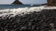 Trois morts emportés par une vague géante dans une piscine naturelle à Tenerife