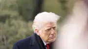 Trump menace l'Europe de droits de douane pour la vente du Groenland