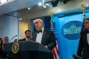 Trump ne renonce pas à la guerre en Iran après les coups de feu au gala de la presse