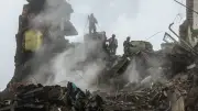Ukraine : 22 disparus après une frappe russe à Ternopil, 26 morts