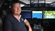 Un Gardois recrée un cockpit d'Airbus A320 chez lui pour des vols simulés