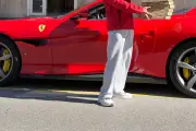 Un livreur de pizzas en Ferrari fait sensation à Toulon