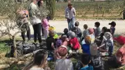 Une journée pédagogique à Chusclan pour sensibiliser les élèves à l'environnement et au patrimoine viticole