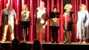 Une pièce déjantée fait rire le public à Uchaud dans le Gard