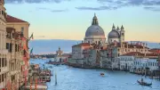 Venise : un couple expulsé après avoir plongé dans le Grand Canal