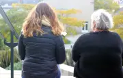 Violée enfant, elle apprend que son bourreau sort de prison et s'installe dans sa ville