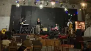 Yellow Babouch enflamme Saint-Victor-de-Malcap après une résidence créative