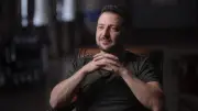 Zelensky : Yves Jeuland filme la métamorphose d'un comédien en chef d'État