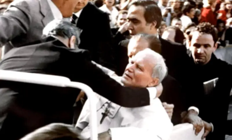 13 mai 1981 : l'attentat contre Jean-Paul II qui a secoué le monde