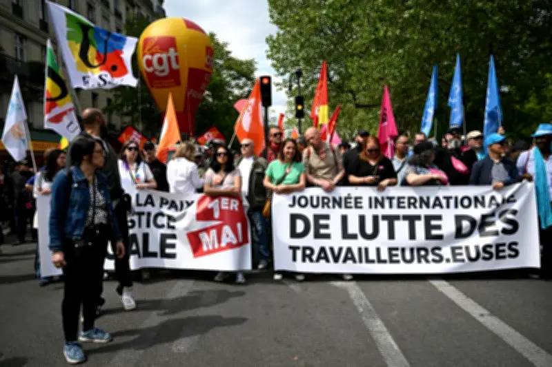 1er-Mai : le cortège parisien s'élance, Attal et Lecornu chez les boulangers
