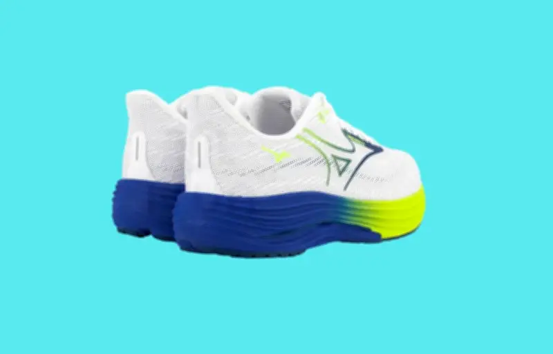 3 baskets Mizuno avec jusqu'à -39% chez i-Run