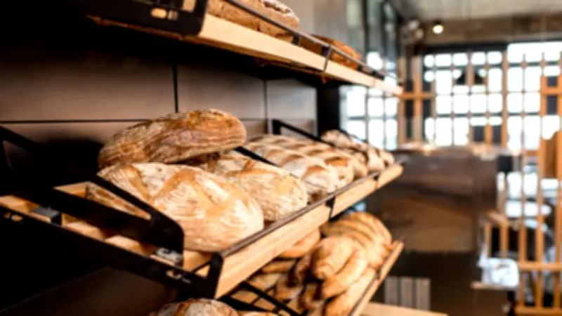 40 000 euros détournés dans une boulangerie : l'employée débusquée par un détective