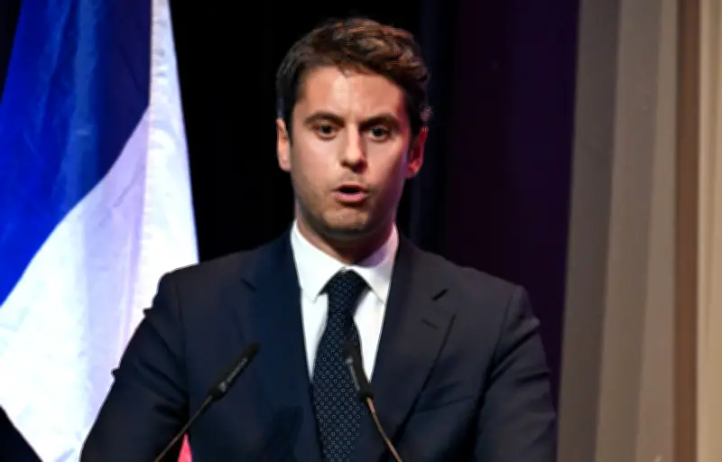 500 élus appellent Gabriel Attal à se présenter en 2027