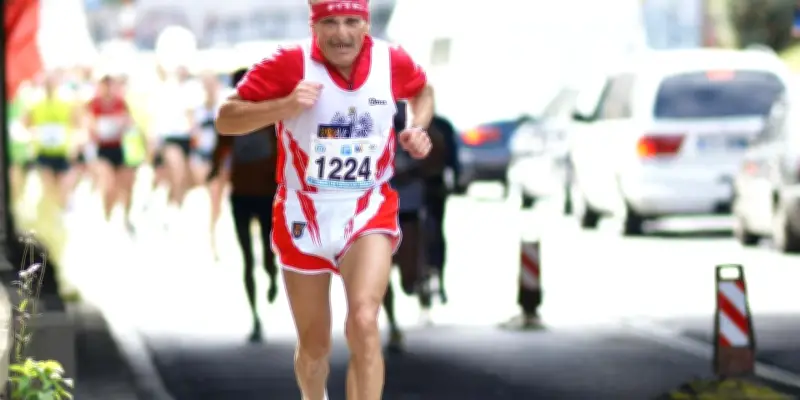 À 60 ans, il a couru plus de 500 marathons : quel impact sur son cœur ?