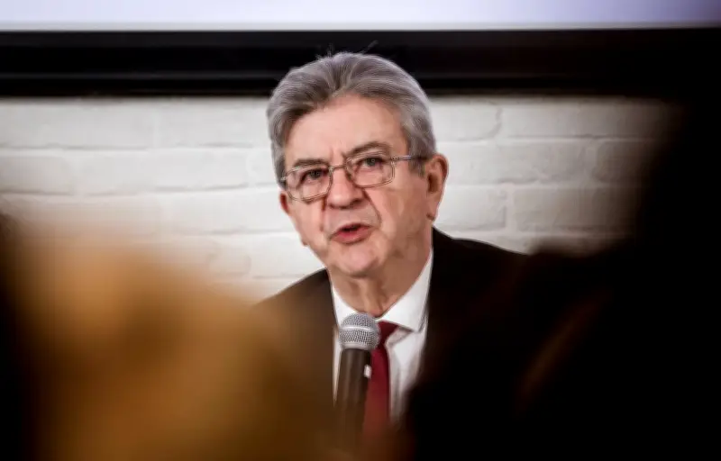 Affaire des assistants : l'étau se desserre pour Jean-Luc Mélenchon