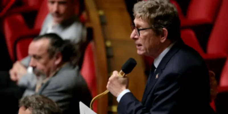 Affaire Hélios : une panne menace la paie de millions de fonctionnaires