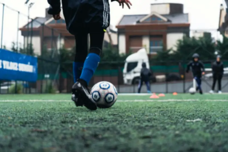 Agression d'un enfant de 9 ans lors d'un tournoi de football : les clubs appellent à l'apaisement