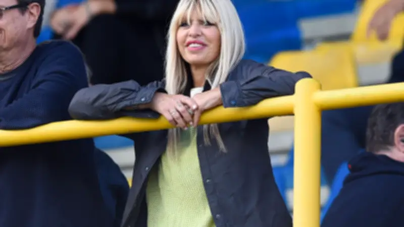Alessandra Mussolini remporte « Grande Fratello » : la petite-fille du Duce triomphe