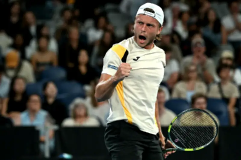Alexandre Müller : le tennisman qui défie la maladie de Crohn