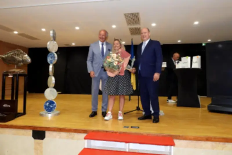 Alexia Barrier reçoit le Trophée du monde de la mer 2026 à Saint-Jean-Cap-Ferrat