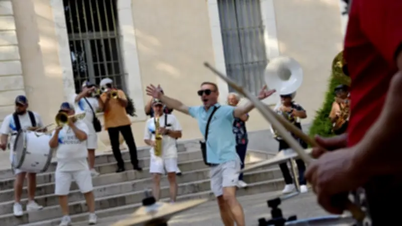 À Alès, la Fête des Voisins rassemble jeunes et anciens avec cinq peñas