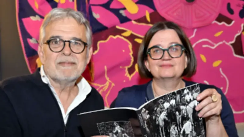 «Amour océanique» : un livre-hommage aux mères signé Martinez et Guipponi