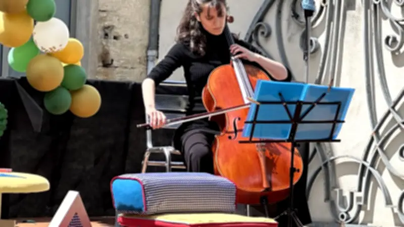 Anaïs Dumont-Gomez transforme les sons du lycée en création musicale