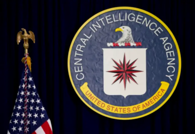 Ancien haut responsable de la CIA accusé de détournement de 40 millions de dollars