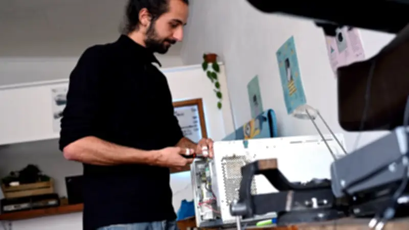 Anduze : une association répare le petit électroménager et crée du lien social