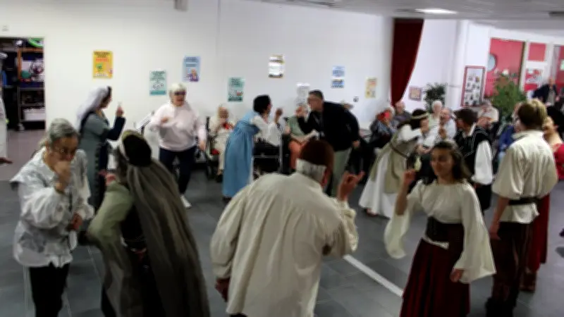 Animation médiévale réussie à l'hôpital de Pont-Saint-Esprit