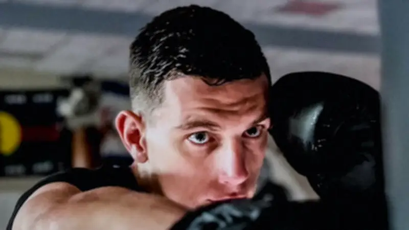 Anthony Velay défie une star japonaise pour le titre mondial de kickboxing