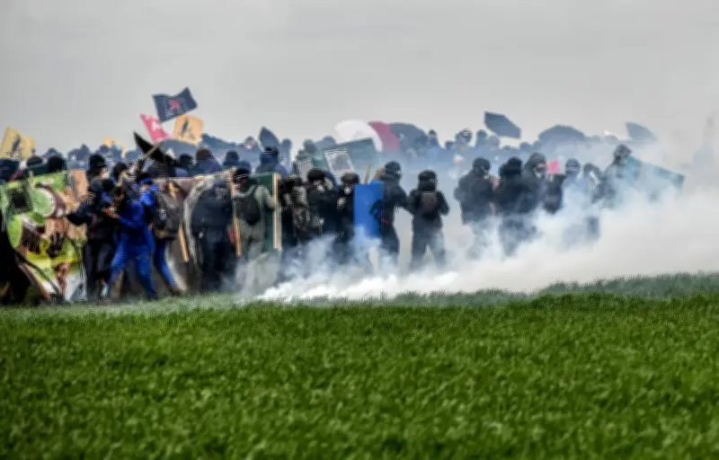 Appel de quatre militants écologistes à Poitiers pour manifestation illégale à Sainte-Soline