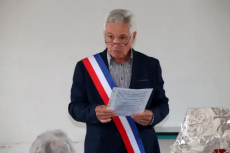 Arces : stabilité fiscale et achat d'une tondeuse pour 2026