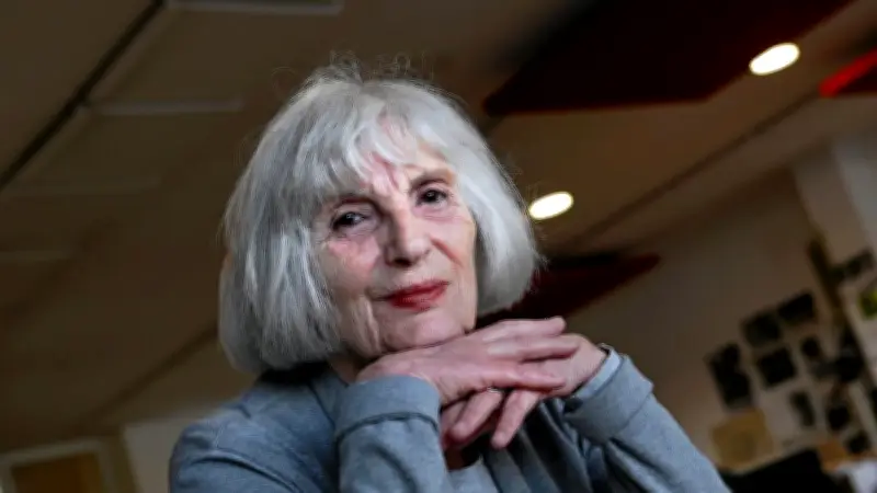 Arnaque bancaire : une retraitée de 81 ans piégée par un faux conseiller