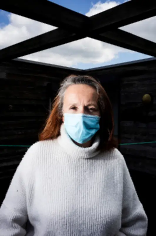 Arrachage de dents saines : des patients abandonnés après la fermeture d'un cabinet dentaire frauduleux à Paris