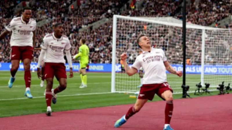 Arsenal s'impose à West Ham et garde la tête de la Premier League