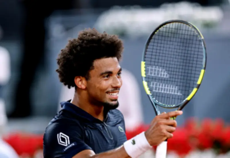 Arthur Fils défie Jannik Sinner pour une place en finale du Masters 1000 de Madrid
