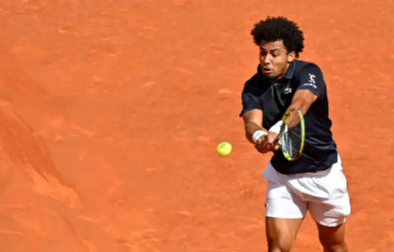 Arthur Fils rassurant à l'entraînement avant Roland-Garros