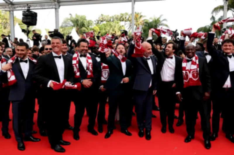 AS Cannes : montée en Ligue 3 et montée des marches au Festival