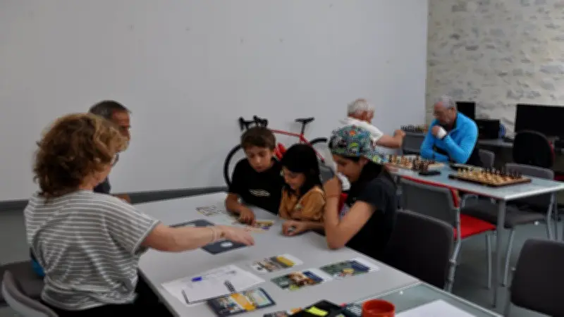 Atelier jeu de journalisme à la médiathèque de Belvézet