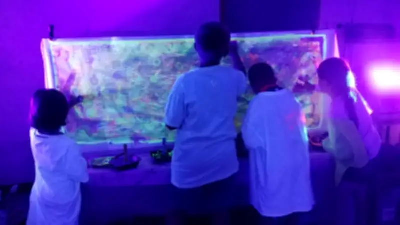 Atelier Van Gogh immersif pour enfants à Redessan