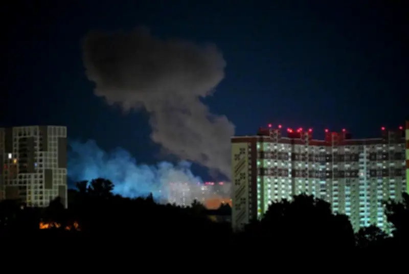Attaque massive de drones en Russie : plus de 500 engins interceptés, trois morts près de Moscou