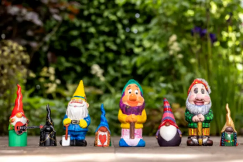 Au Chelsea Flower Show, célébrités anglaises libèrent les nains de jardin