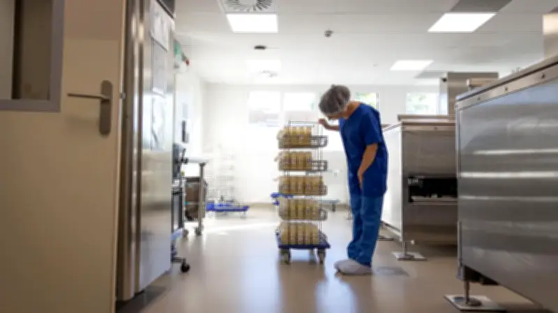 Au cœur du plus grand lactarium de France, une vie sauve des prématurés