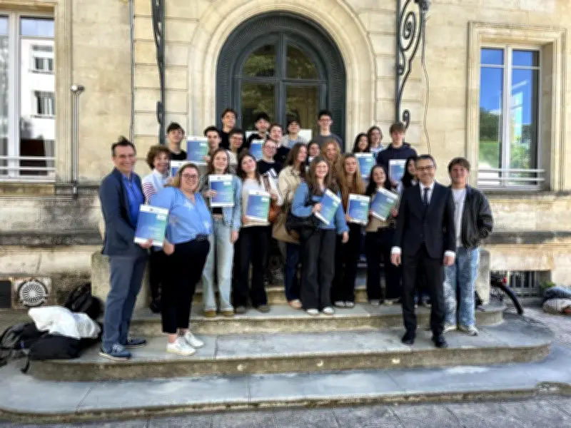Au lycée Camille-Jullian, une cérémonie européenne malgré le Père cent
