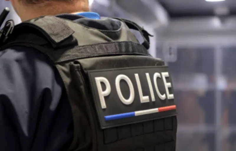 Au Mans, un homme armé d'un couteau blesse un policier avant d'être abattu