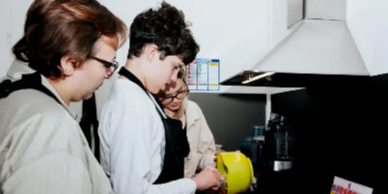 Autisme : un retard scientifique et des diagnostics tardifs en France